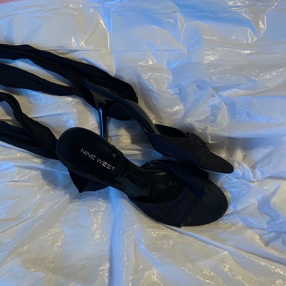 Heels - Picture 2 of 3